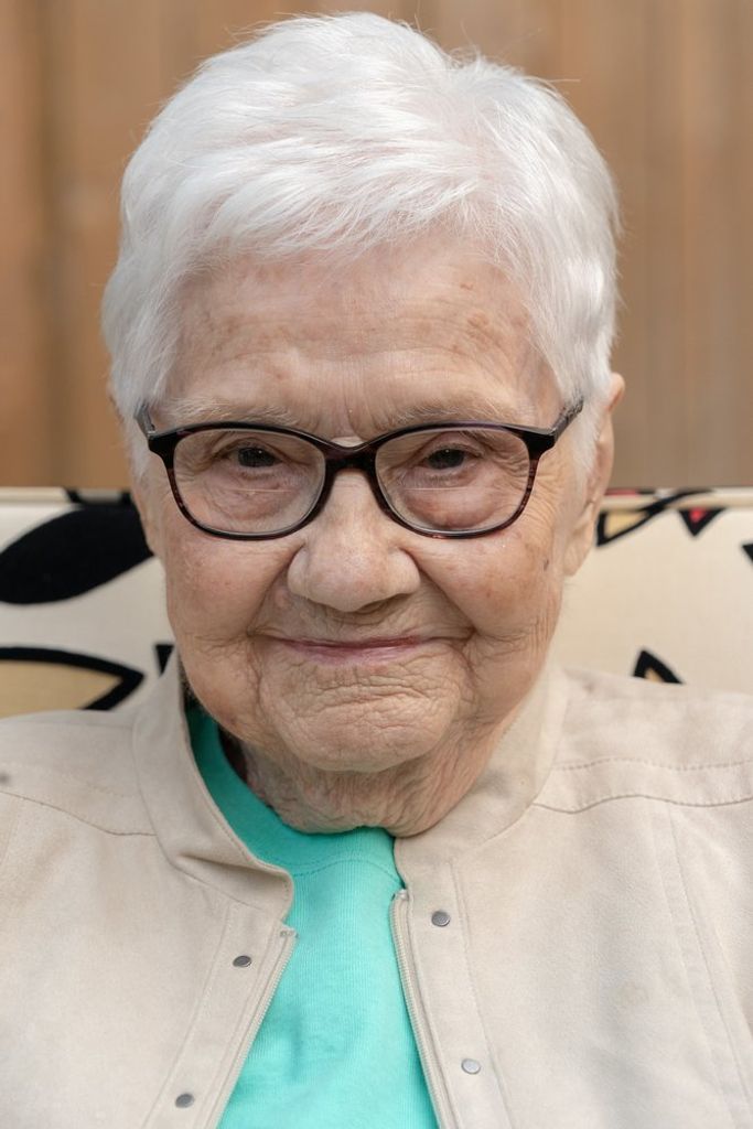 Clara Louise Mclellan Profile Photo