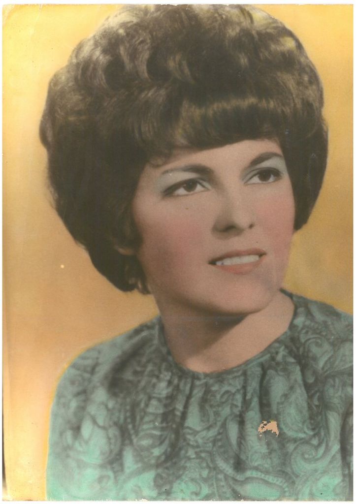 Celia Robles