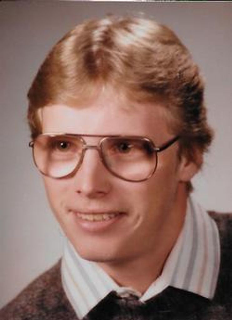 Robert "Rob" Williams Profile Photo