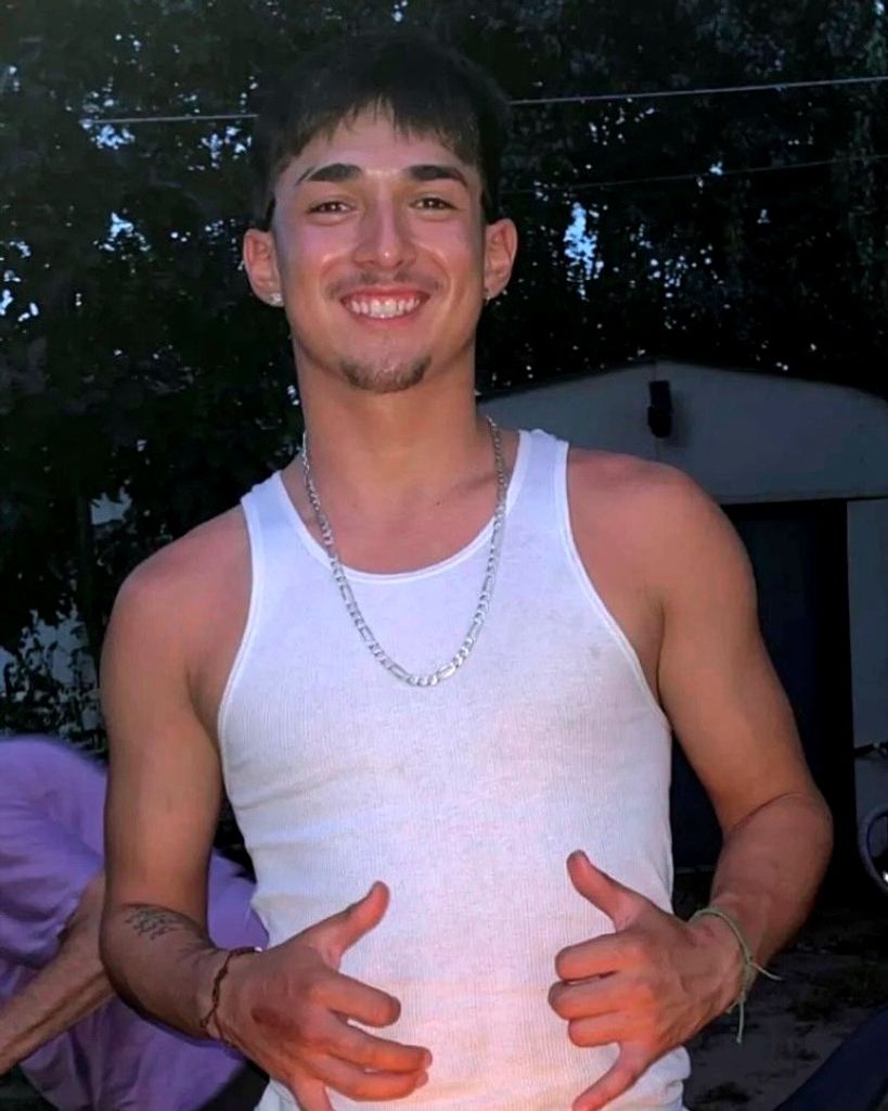 Junior Cesar Rosales Profile Photo