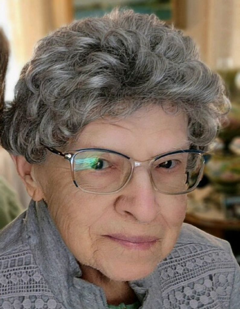 Pauline R. (Daunais)  Deschenes Profile Photo