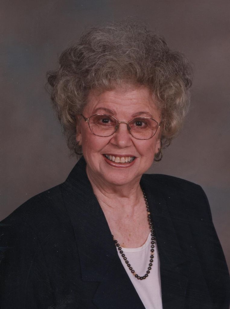 Maxine Viviano
