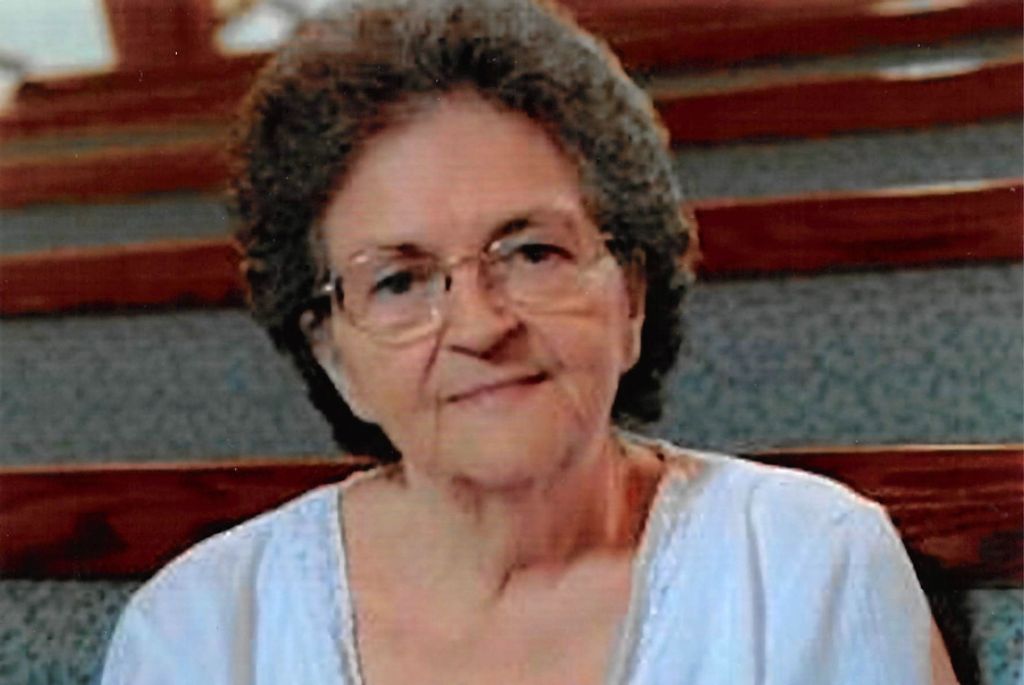 Brenda L. (Smith)  Dennis