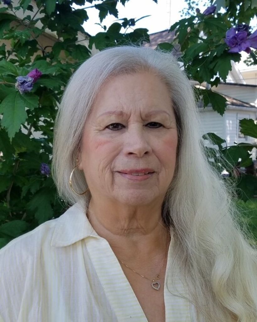 Paula (Salinas)  Valle