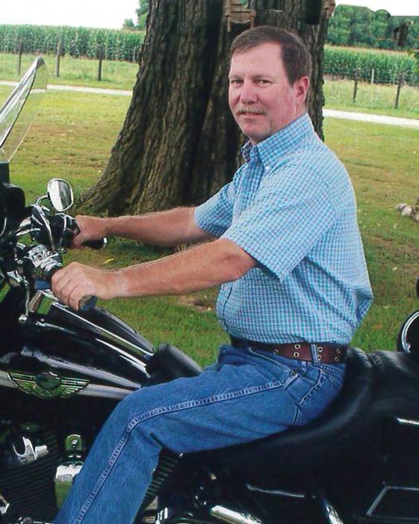 Daniel L Smith