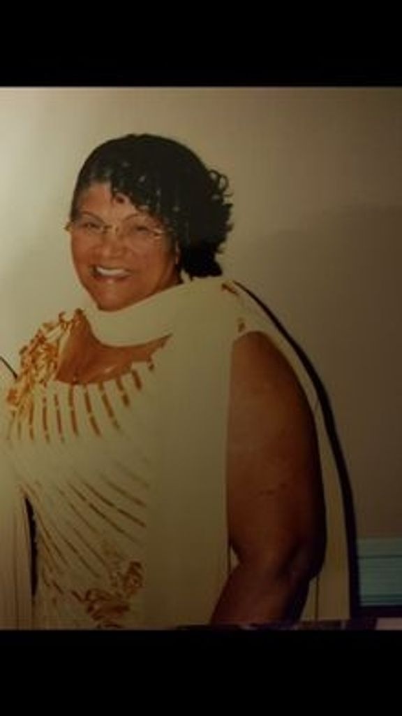 Ms Rhoda Holmes
