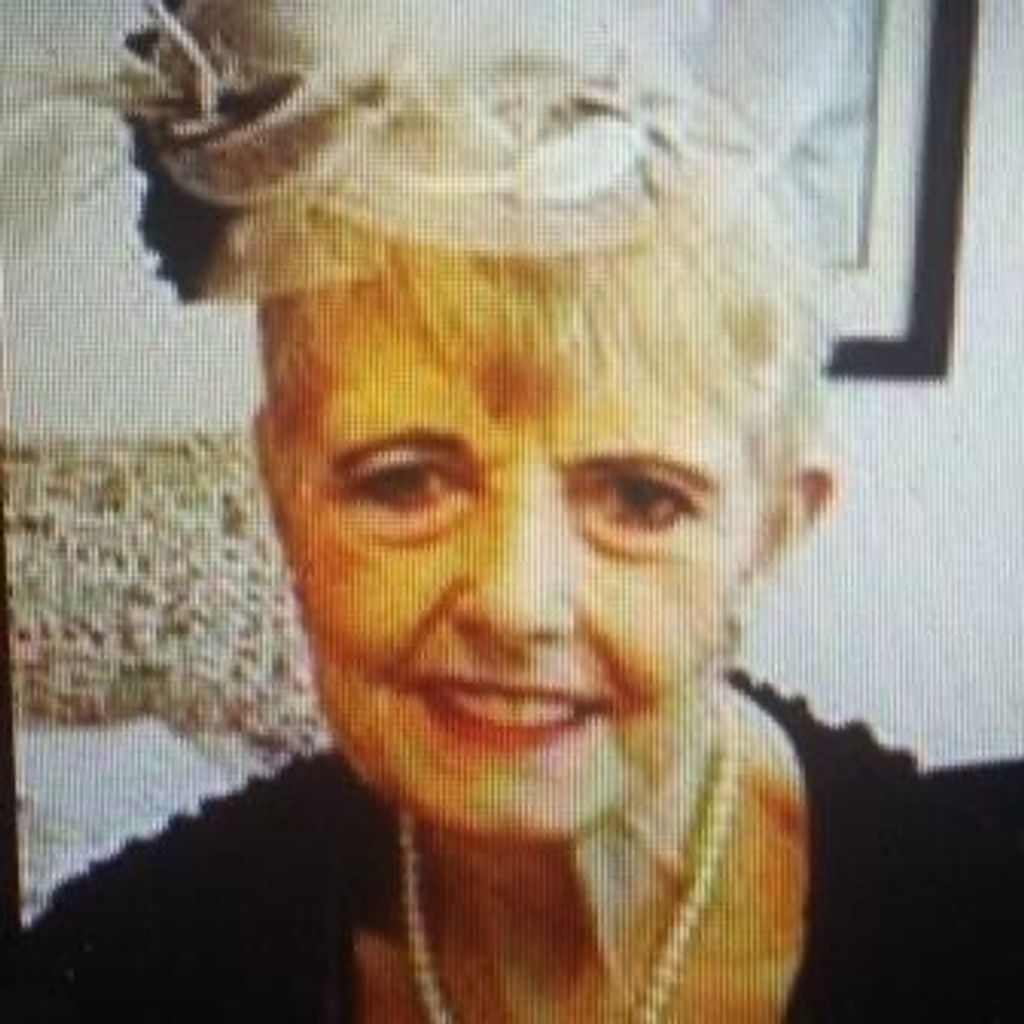 Daphne Lynn (Savage)  Ellis