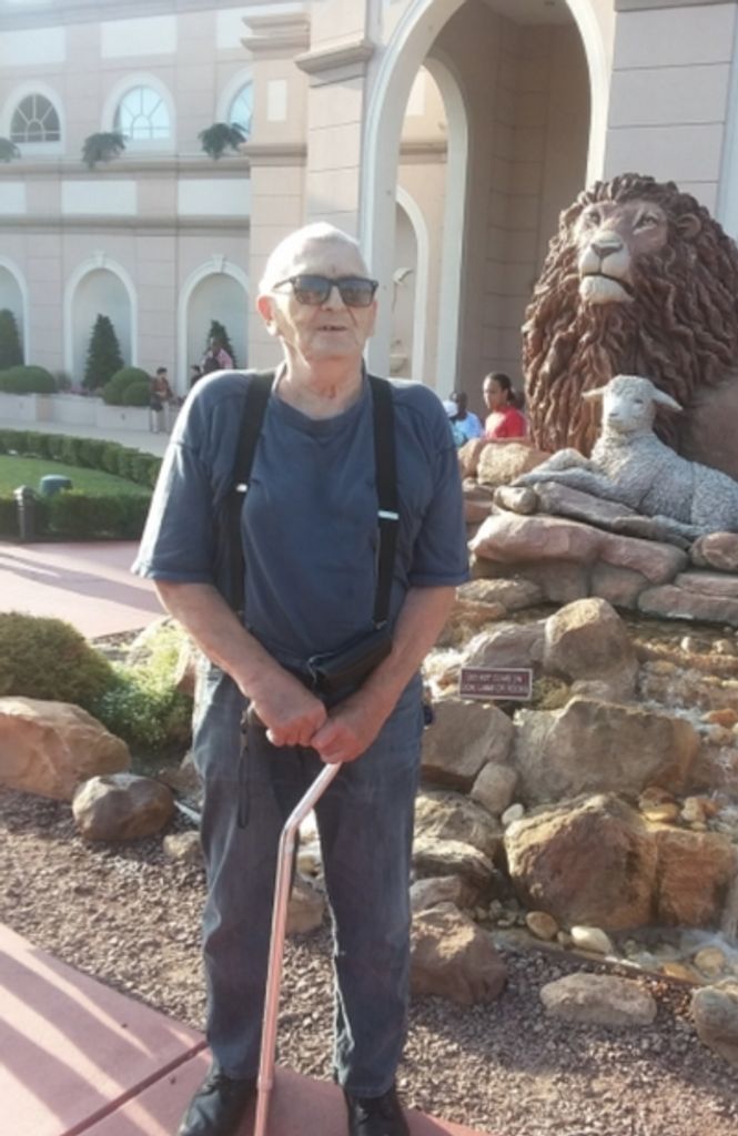 Donald Lee Hollenbach Profile Photo