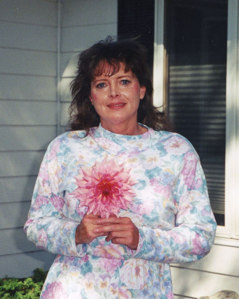 Dorothy Elizabeth "Dottie" Shouldice