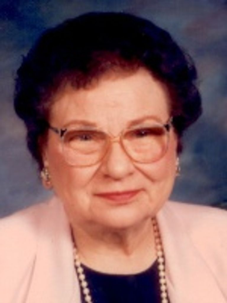 Helen Koutek, Nee Wisniewski