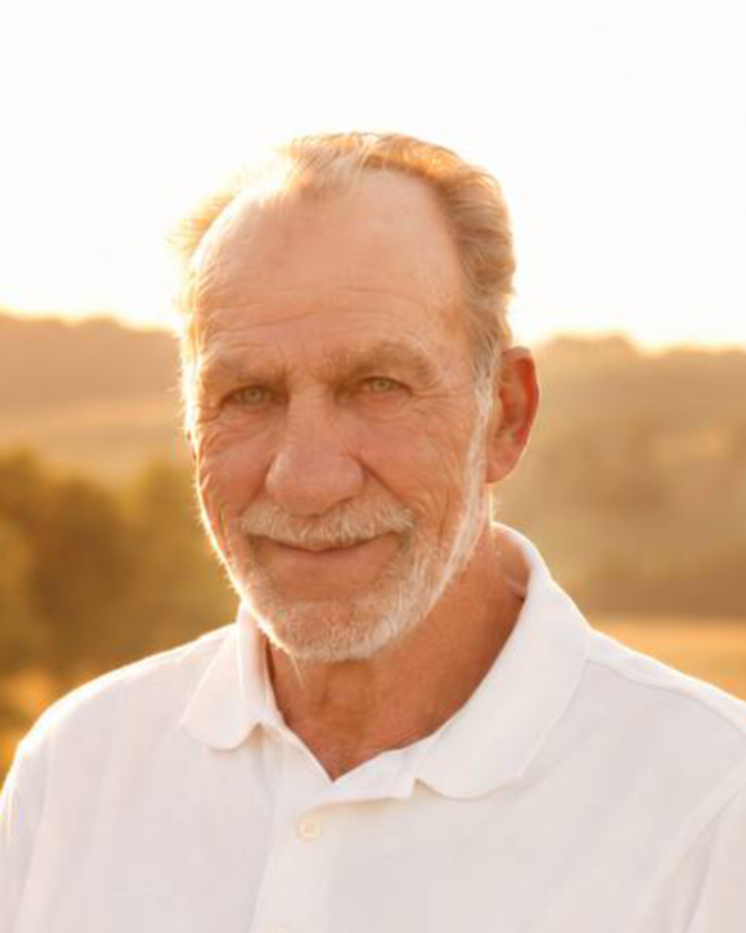 Leonard Reisz Profile Photo