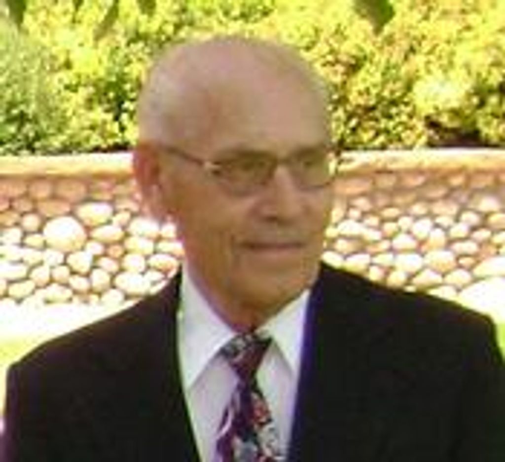 Raymond Weikum Profile Photo