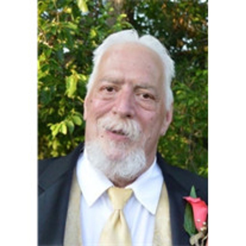 Daniel R. Snyder