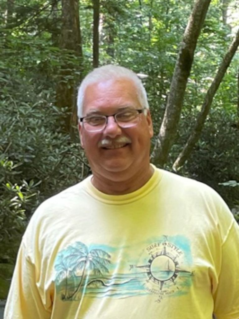 Larry Lezon Profile Photo