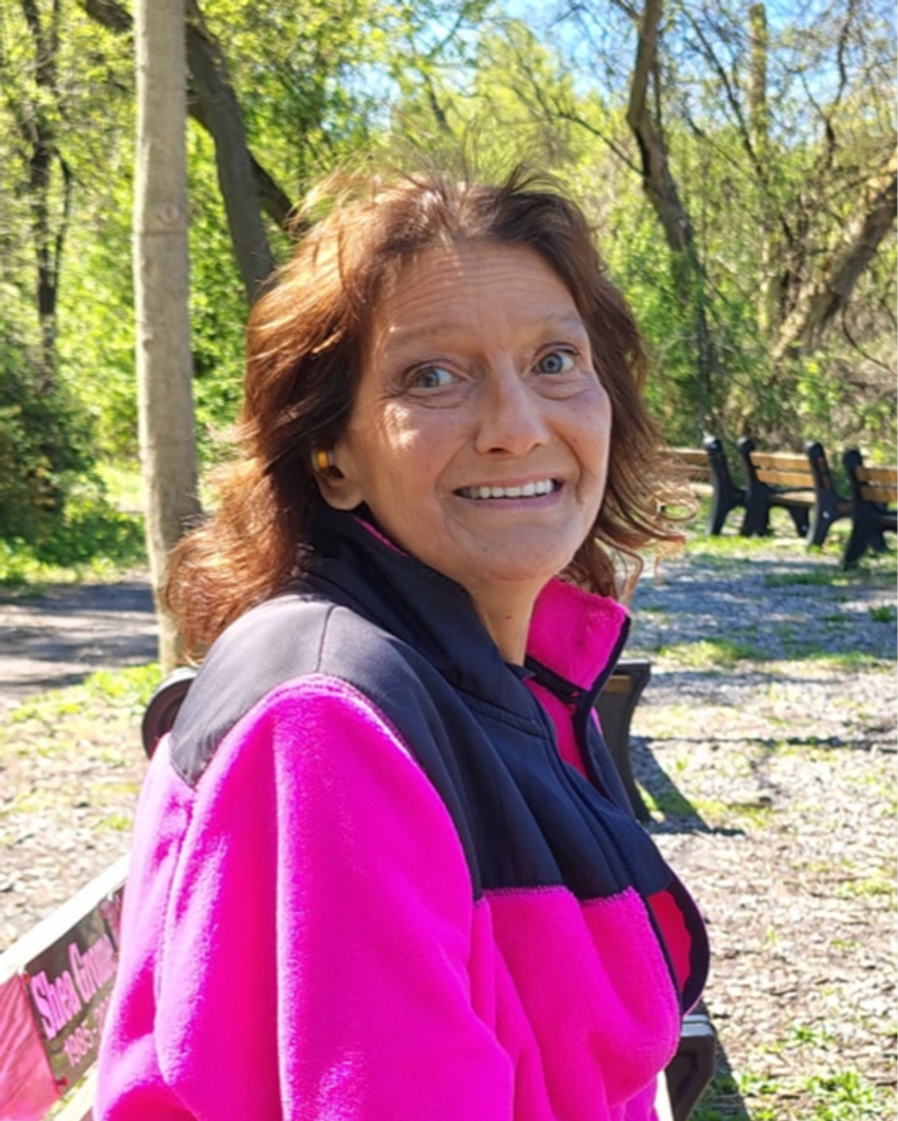 Carolyn Cross Profile Photo