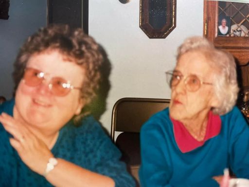 Delaine Raasch photo gallery thumbnail 101 of 139