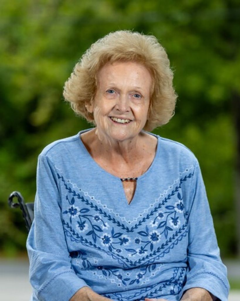Lola Ruth Earwood Profile Photo
