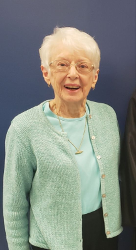Elaine Trachin Profile Photo