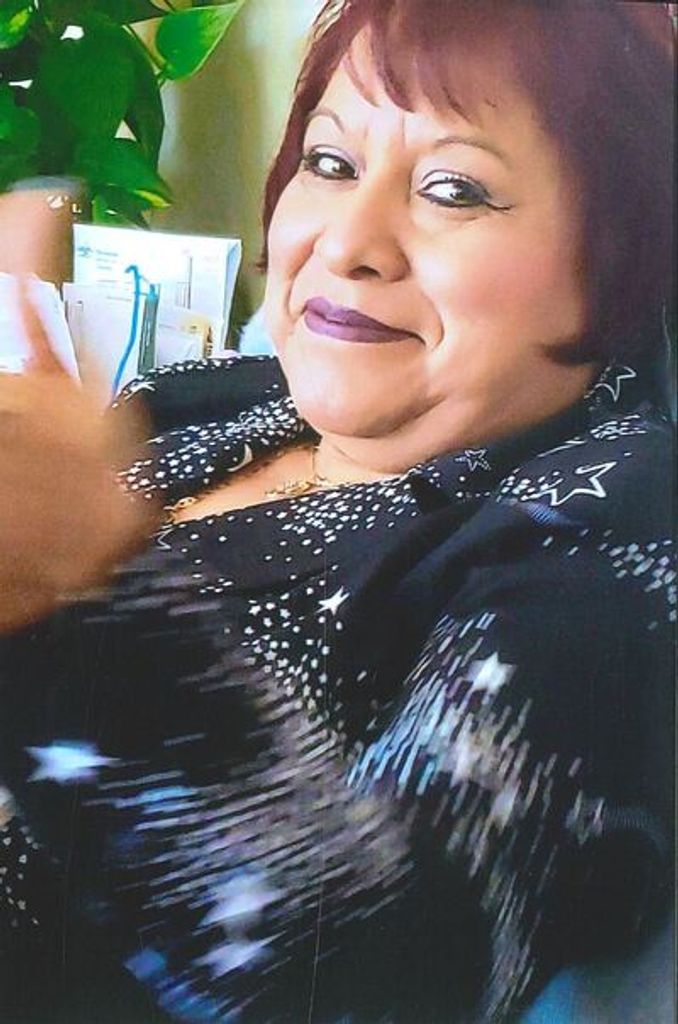 Paula Hernandez De Guzman Profile Photo