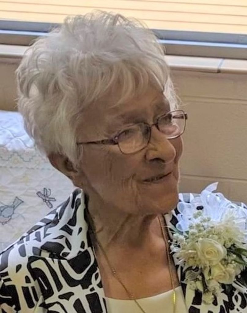 Lillian (Epp) Vigneron Profile Photo