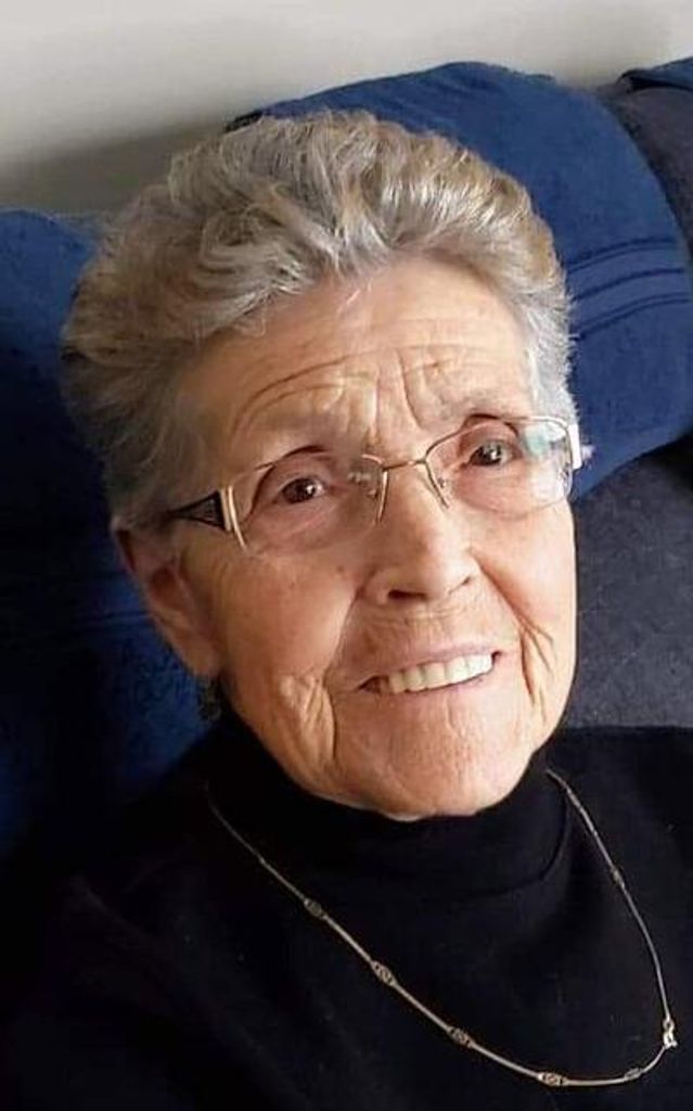 Madeleine R. Perreault Profile Photo