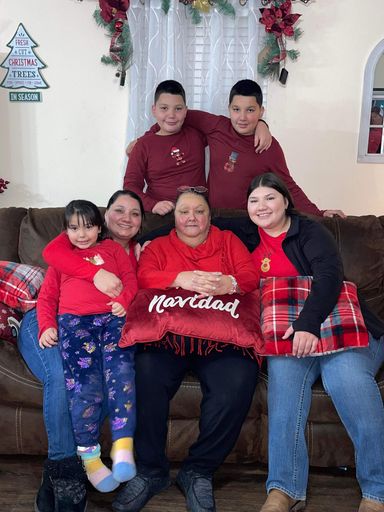 Maria Guadalupe Salinas photo gallery thumbnail 57 of 200