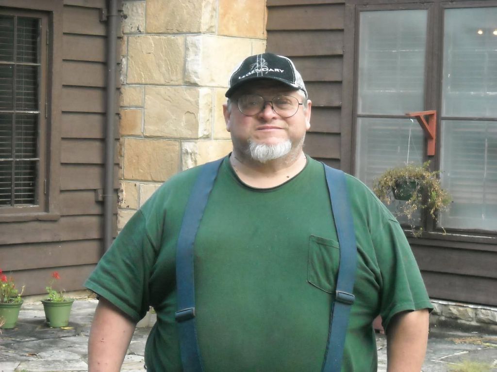 Vernon Lee Cox Jr. Profile Photo