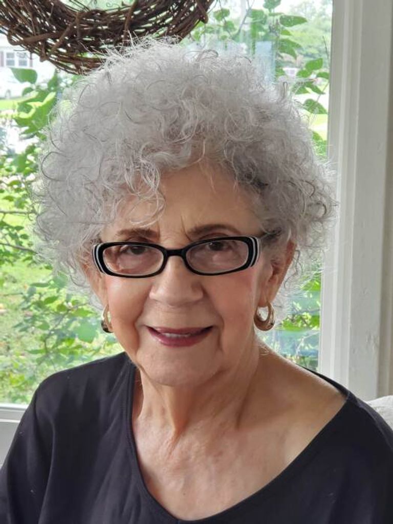 Sandy L. "Granny" (Legan)  Plumlee Profile Photo
