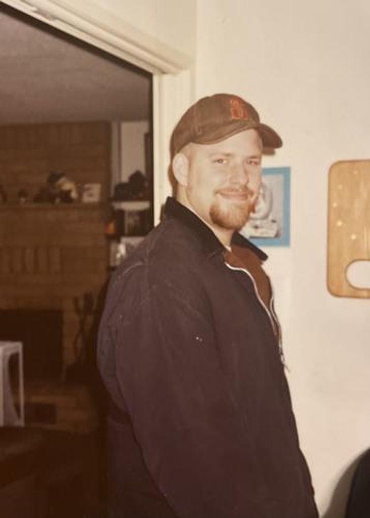 Erik Christian Larson Profile Photo