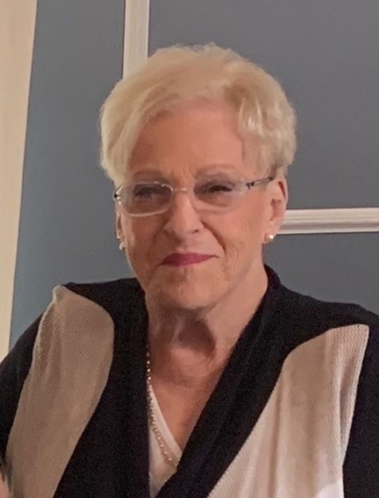 Lorraine J. Nashawaty Profile Photo