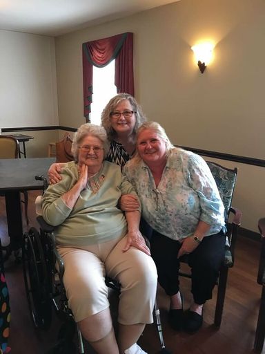 Shirley Ann Lyons photo gallery thumbnail 28 of 78