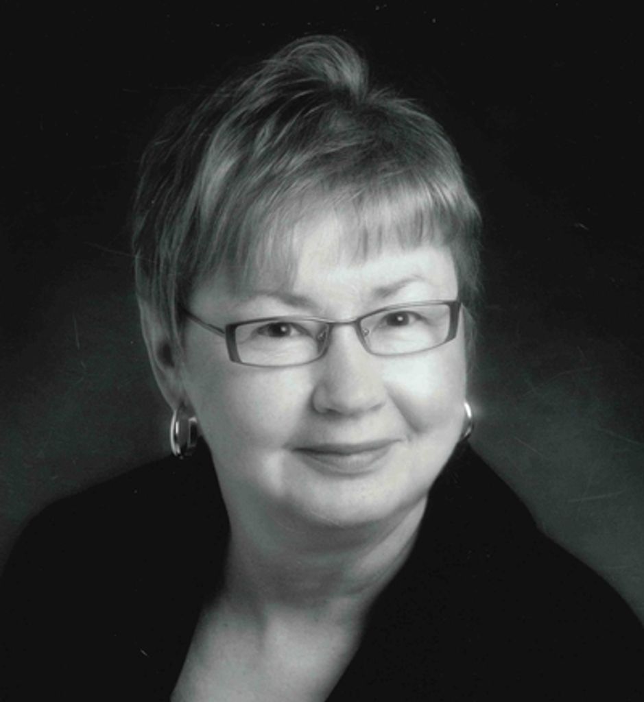 Lynn Hinchliffe (Whitlock)