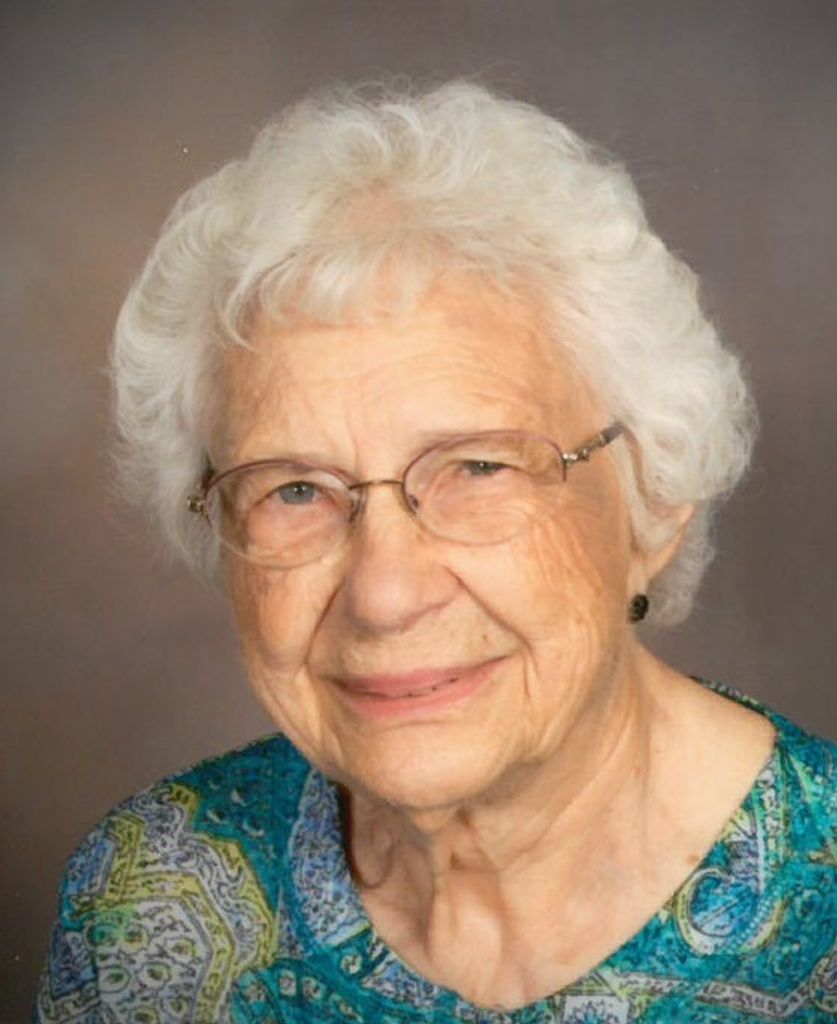 Evelyn Mary Magnuson