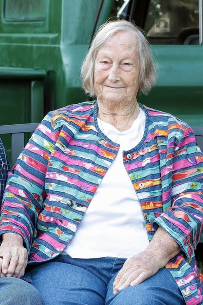 Clara Mae Morris Profile Photo