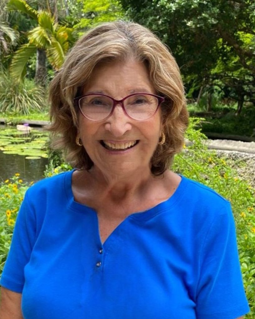Maria E Sanchez Profile Photo