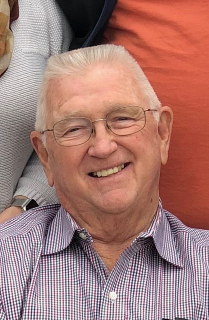 Charles Michael Cecil Profile Photo