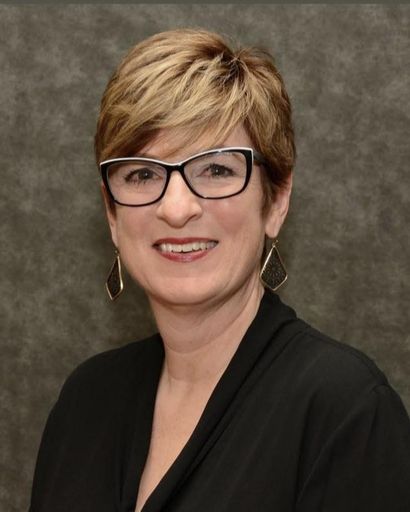 Laurel Linnae Mader Profile Photo