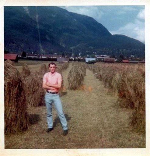 William Floyd Naramore photo gallery thumbnail 7 of 42