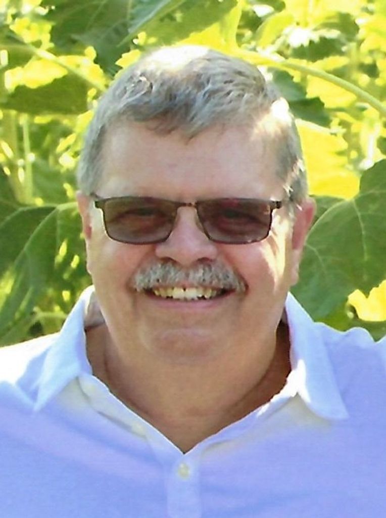 Ronald Lynn Bell Profile Photo
