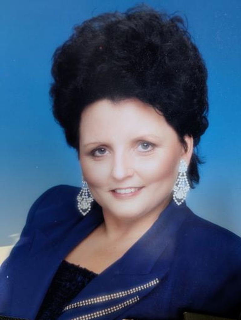 Debbie Strang Profile Photo