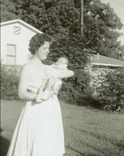 Emily Sue (Waymack)  Davis photo gallery thumbnail 4 of 158