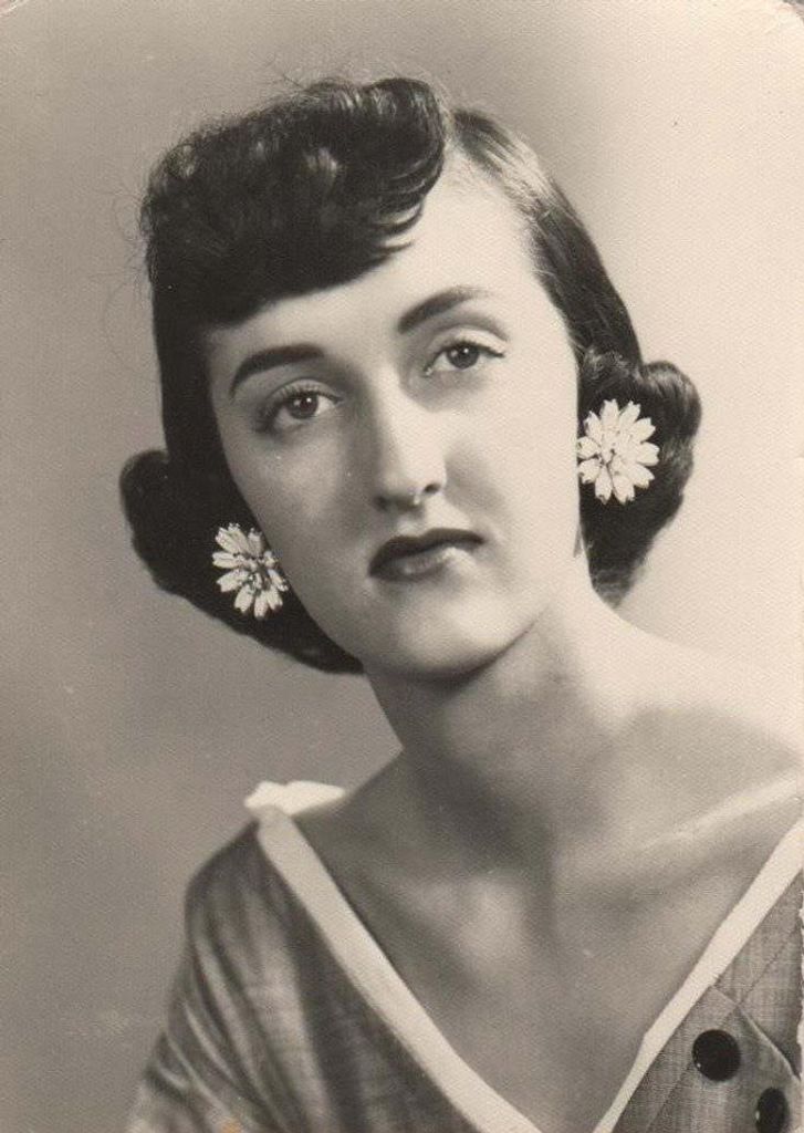 Betty Joyce Farrell Pelt