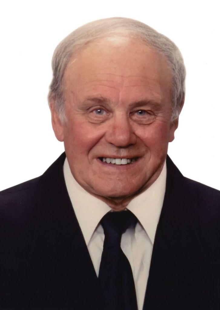 Derek  J.  Thomsett