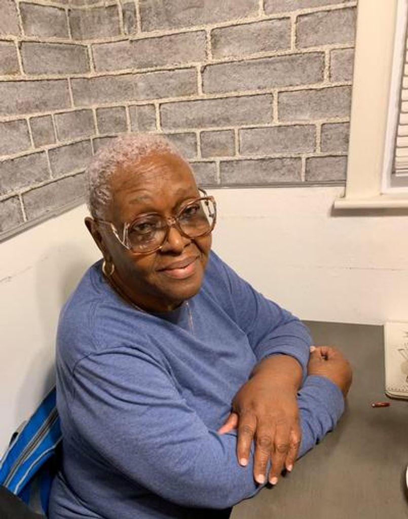 Alice Lewis Profile Photo