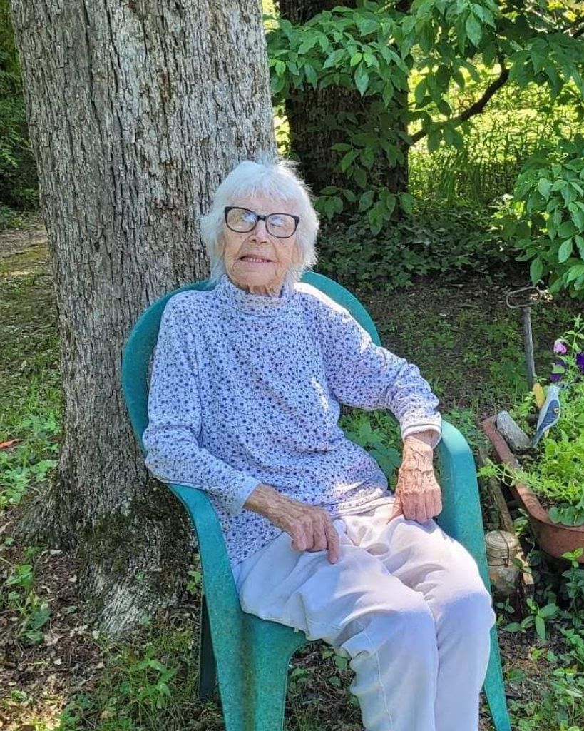 Iza Mell Irene McCoy