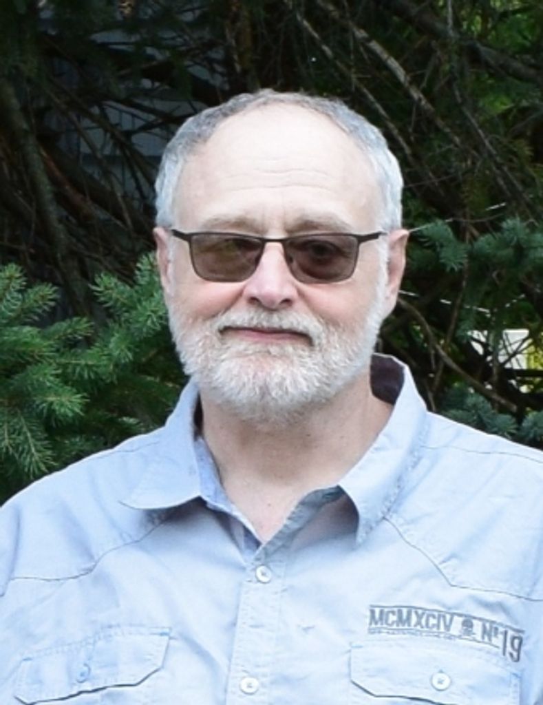 Daniel Edwin Huntley Profile Photo