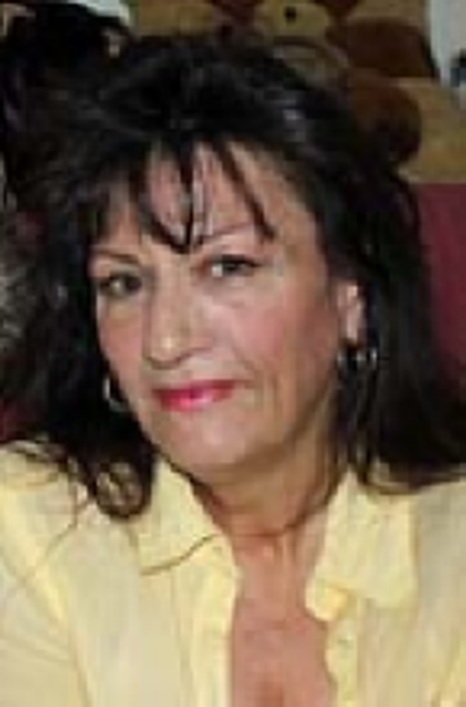 Deanna  Lynn Kay
