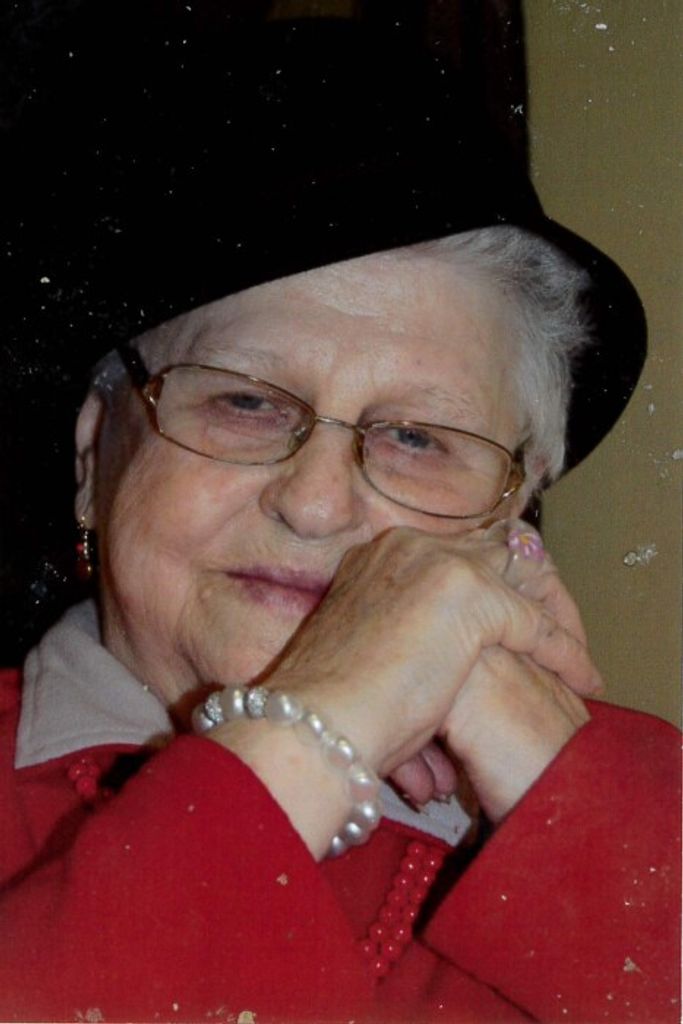 Nadine (Huddleston)  Scott