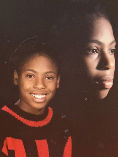 Yvette King photo gallery thumbnail 19 of 31