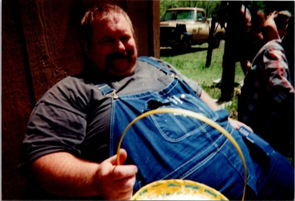 Robert Lee "Bob" Stuart Profile Photo